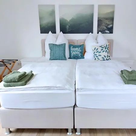Nu2 Urban Neu-ulm, 3 Schlafzimmer & Balkon شقة *
